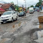 Duhh..!! Walaupun Bupati DS Anak Tanjung Morawa Jalan Tetap Berlubang..!! Camat Tamora di Mana..??