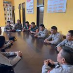 Cek Petugas Pam Pemilu..!! Kapolres Karo: Jaga Kesehatan, Kawal Ketat Pergeseran Kotak Suara..!!