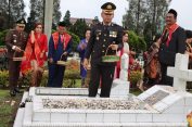 Ziarah ke Makam Pahlawan..!! Kapolres: Tingkatkan Rasa Cinta Daerah di HUT ke 78 Kabupaten Karo..!!