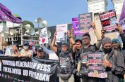 Gaspol Kawann..!! Jurnalis Demo DPR: Kebebasan Pers “Disunat”, Tolak Revisi RUU Penyiaran..!!
