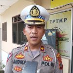 Sempat Bikin Heboh..!! Tabrak Markas Polisi, Mobil Mewah Dilepaskan Polisi..!!