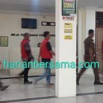 Rawan Melarikan Diri..!! Terdakwa “Pembantai” Supir Truk PT Key Key tidak Diborgol..!!