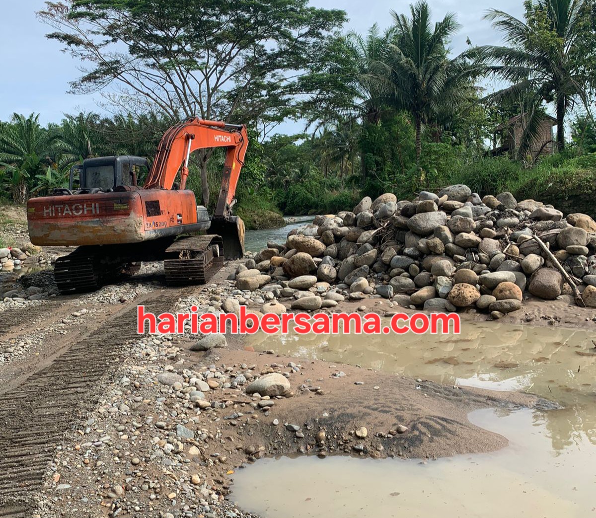 Polisi Tembak Polisi Gara-gara Tambang Ilegal di Solok, di Sibiru-biru Deli Serdang Pengusaha Tambang Ilegal Malah Bebas “Obok-obok” Sungai Seruai..!!