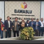 Datangi Bawaslu..!! Tim Hukum Cabup Deli Serdang No 3 Desak Dilakukan Pemungutan Suara Ulang di 1.923 TPS karena Dampak Bencana Alam..!!