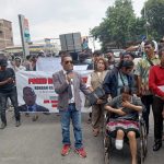 Gas Teruss…!! Pasien yang Kakinya Dipotong Dokter RSU Mitra Sejati Demo Mapolda Sumut, Desak Polisi Usut Dugaan Malapraktik..!!