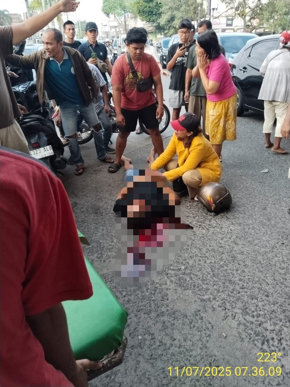 Mamakk…Bapakkk..!! Istri Tewas Telanjang Bersimbah Darah di Kamar, Suami “Game Over” Loncat dari Fly Over Jamin Ginting..!!