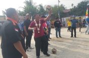 Kena Prank..!! Warga Nyesal Pilih Bupati Asri Ludin Tambunan, 13 Kades tak Hadiri Pembukaan Turnamen Voli HUT RI di STM Hilir..!!