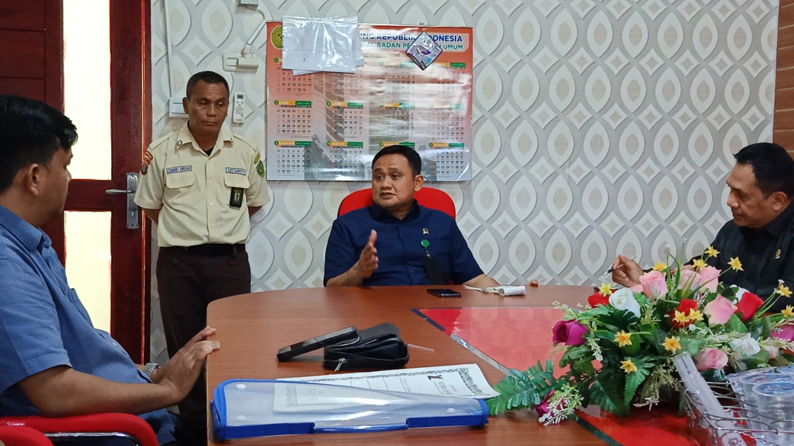 Tak Diterge Bahh..!! Massa Ormas Kerap “Banjiri” Sidang Preman Josniko Tarigan…Eee…Humas Pengadilan Malah Anggap Biasa..!!