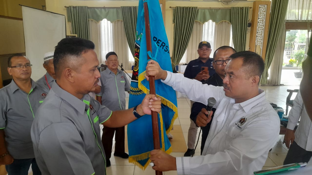 Pengurus PWI Tebing Tinggi 2025-2028 Dilantik..!! Farianda: Anggotanya tidak Banyak tapi Mayoritas “Pemain Tua”..!!