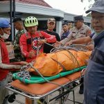 Keluarga Siapa Ini..?? Niat Mancing Ikan Malah Dapat Mayat Bertato Parang Hanya Pakai CD di Sungai Jalan Irian Kabanjahe.!!