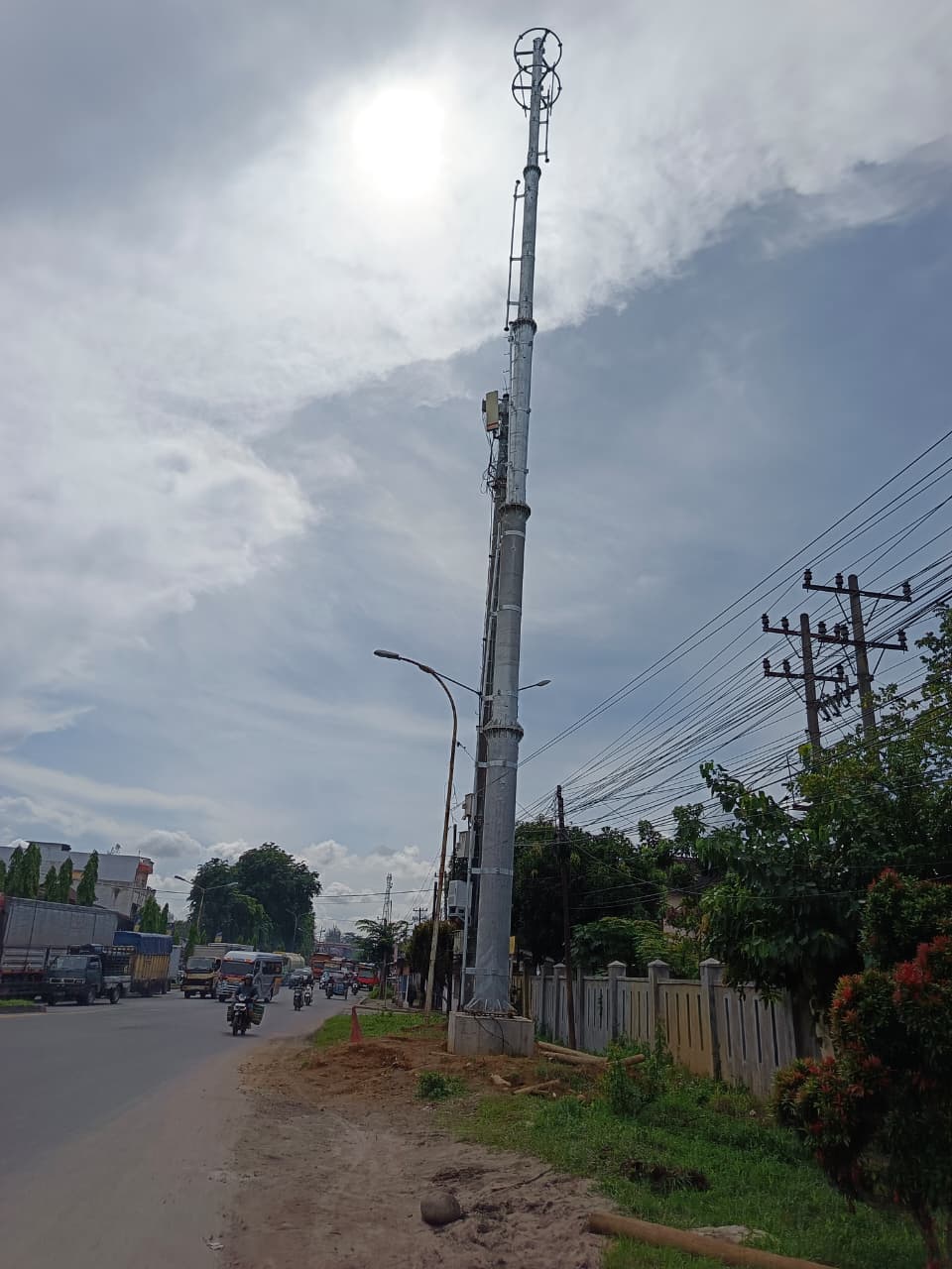 PAD Deli Serdang “Bocorr”..!! Tower Ilegal Berdiri Gagah Dekat Mapolsek Tanjung Morawa..!!