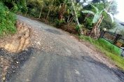 Warga Harap Pemkab Deli Serdang Tunda Pembayaran Proyek Pengaspalan Jalan Desa Penungkiren..!!