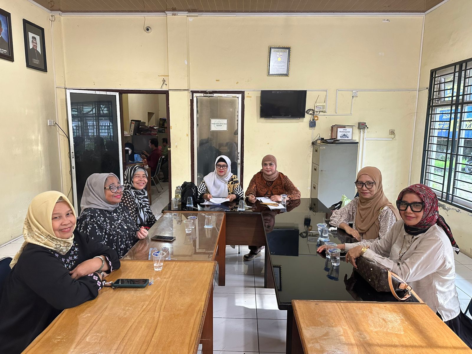 Peringati Hari Ibu..!! IKWI PWI Sumut Gelar Seminar/Workshop Rangkai Bunga dan Lomba Karaoke..!!