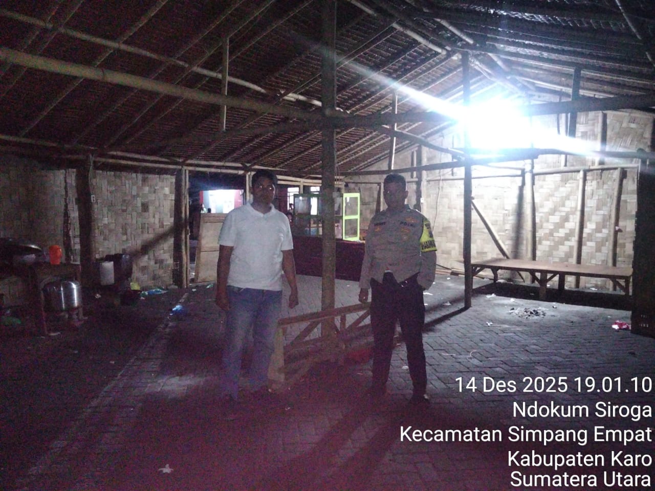 Terduga Bocorr..!! Polsek Simpang Empat Gerebek Lapak Judi Kosong Melompong..!!