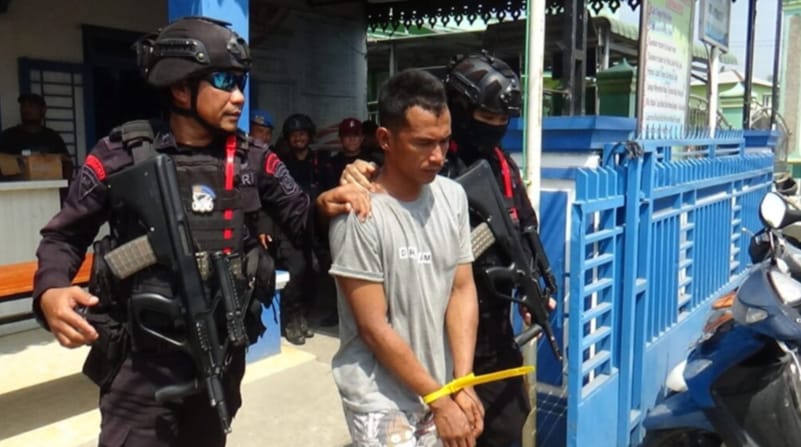 Paten Kali Bahh..!! Dirnarkoba Poldasu Pimpin Penggerebekan Sarang Narkoba di Deli Serdang, Empat Terduga Pengedar “Disikat”..!!