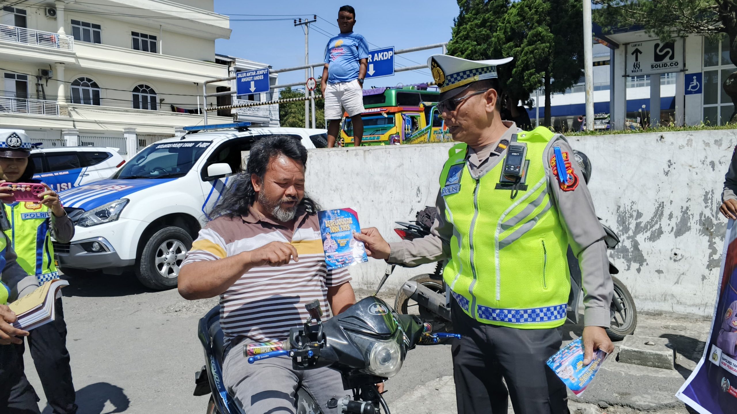 Jangan Bandel Kelen Yaa..!! Sat Lantas Polres Tanah Karo Sosialisasi Ops Toba 2026 di Terminal Kabanjahe..!!