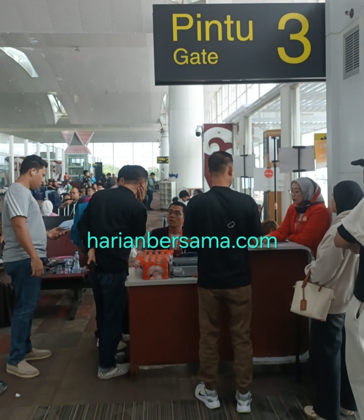Gilaa..!! Penerbangan Air Asia Penang-Kualanamu Delay 7 Jam..!!
