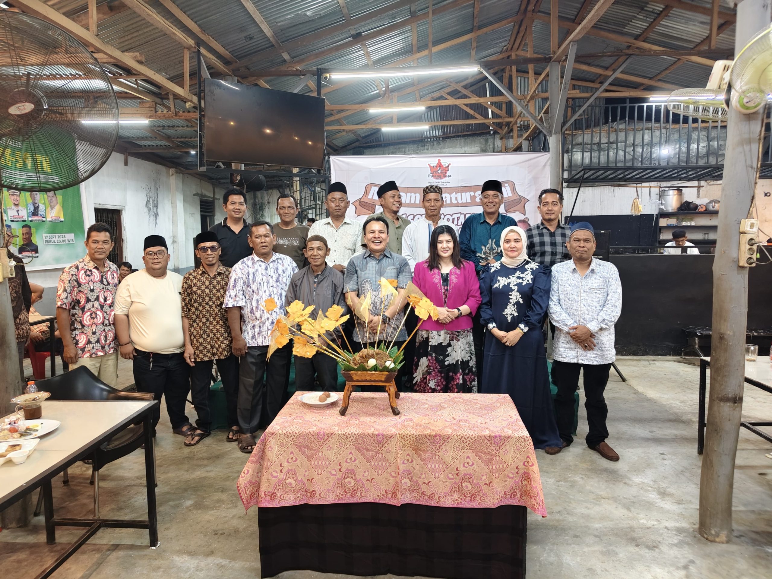 Malam Silaturahmi..!! Kapolsek Kotapinang Diupa-upa Camat dan Tokoh Masyarakat..!!