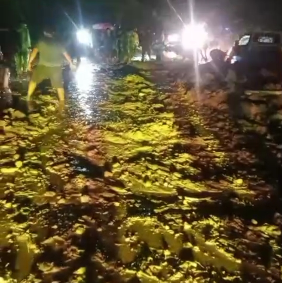 Jalan Medan-Kabanjahe Sempat Tertutup..!! Longsor Terjang Sembahe, 8 Rumah dan 6 Warga Tertimbun Tanah..!!