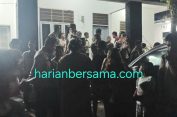 Kampanyekan Cakades..!! Rumah Dinas Camat Bangun Purba Anak Buah Bupati Deli Serdang Dikepung Massa..!!