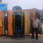 Braakkk..!! Empat Rumah dan Satu Gedung SD Rusak Ditabrak Truk di Sibolangit..!!