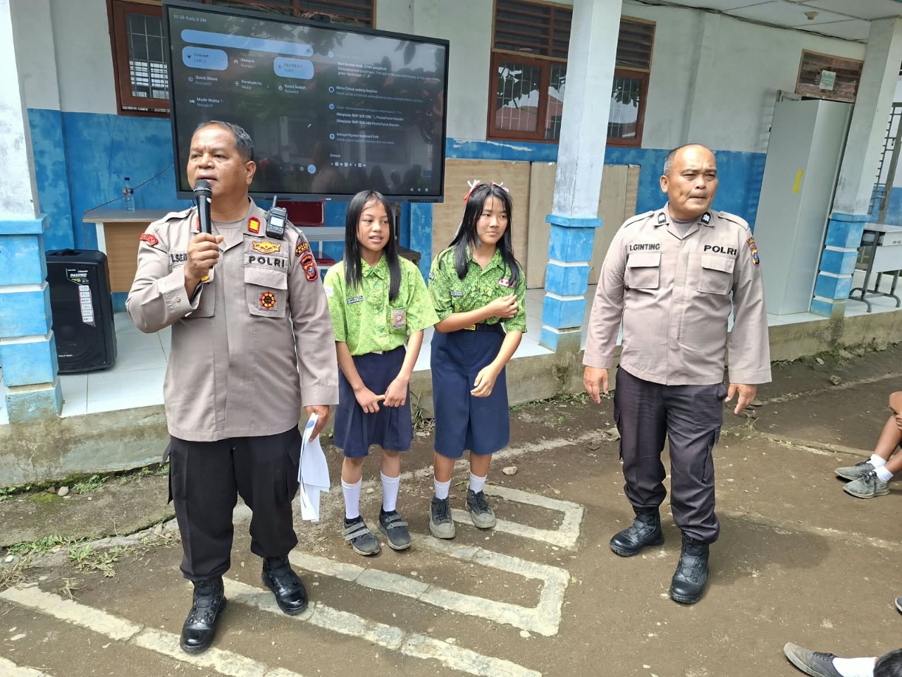 Terima Siswa Baru..!! Kapolsek Tigapanah “Kampanyekan” SMA Kemala Taruna Bhayangkara..!!